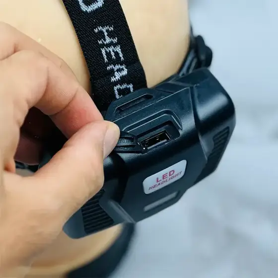چراغ پیشانی زوم دار اسمال سان مدل ZY-F786T